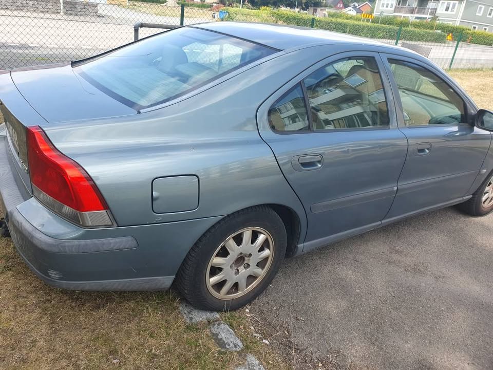 Volvo S60 2.4 Manuell 2002, photo 2/6