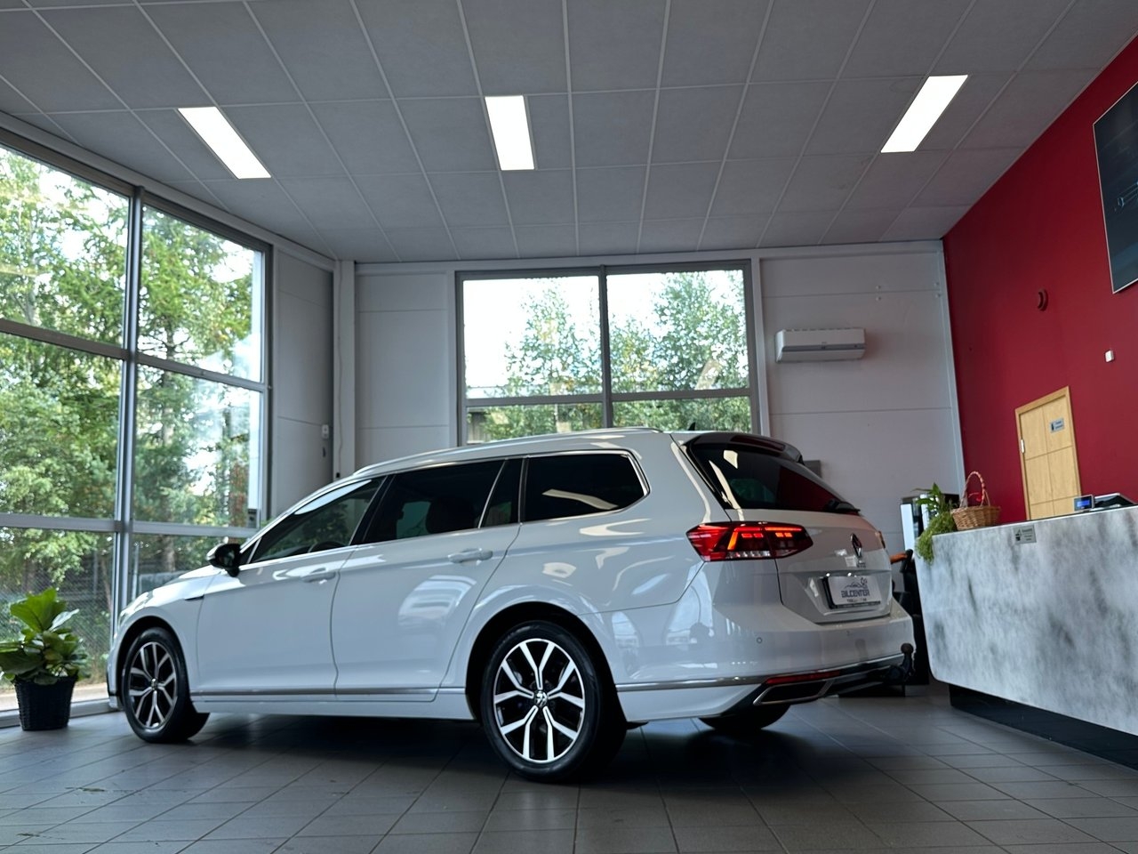 Volkswagen Passat 2023, bild 4/10