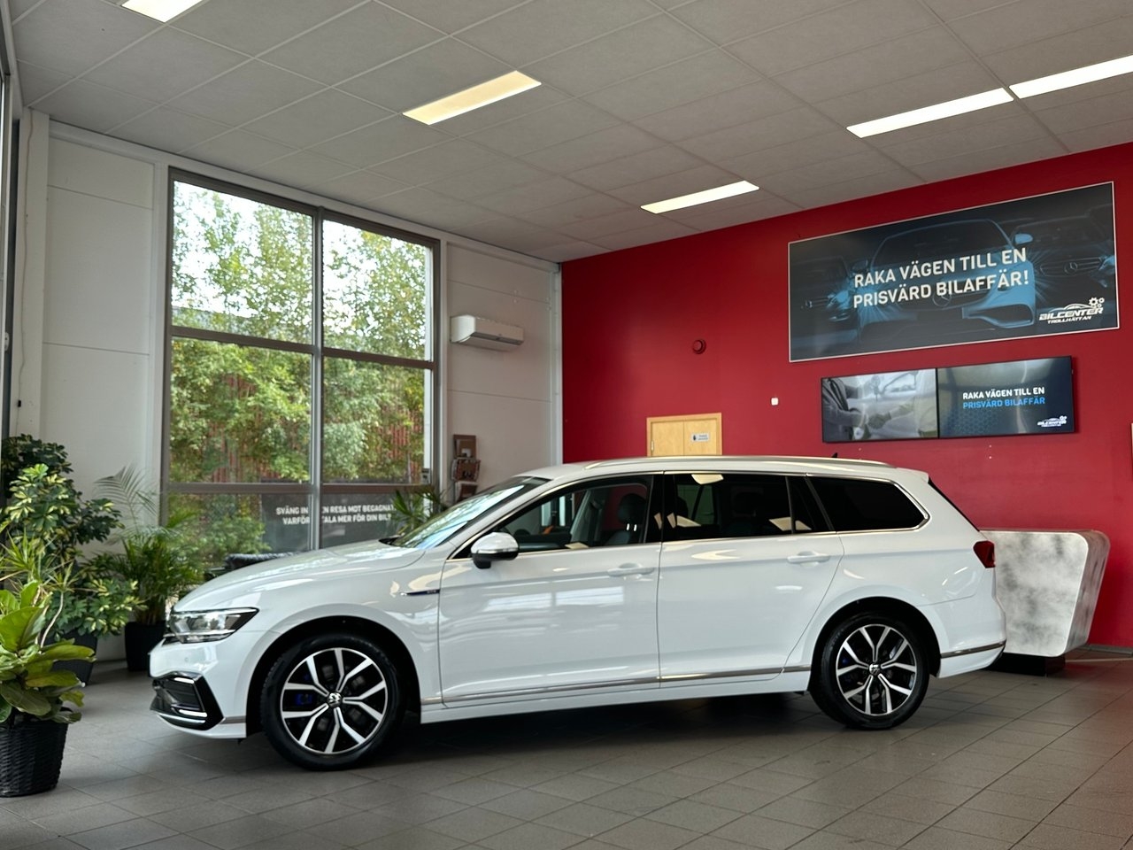 Volkswagen Passat 2023, bild 5/10