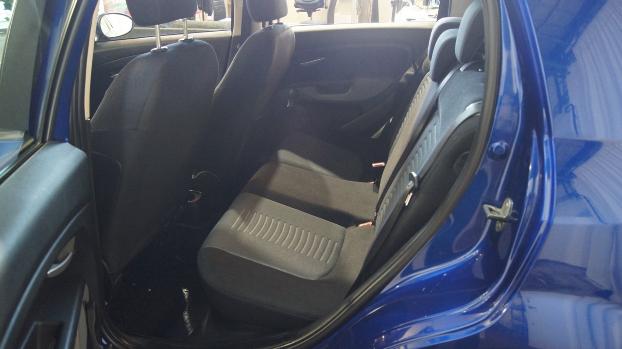 Fiat Grande Punto 2008, bild 5/9