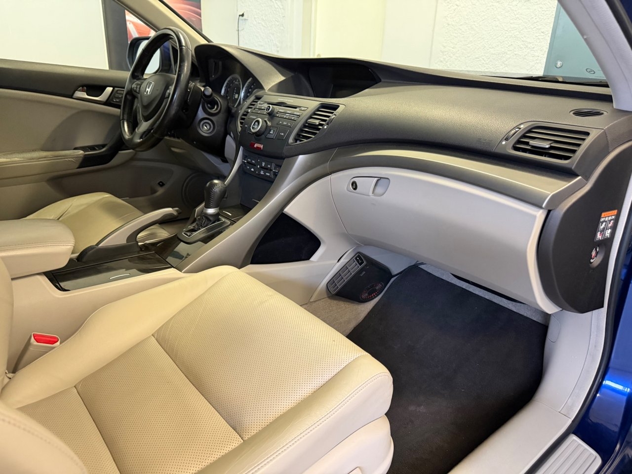 Honda Accord Tourer 2.4 i-VTEC Executive 2009, bild 6/10