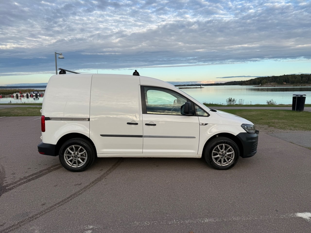 Volkswagen Caddy Skåp 2.0 TDI BMT 2017, bild 3/10