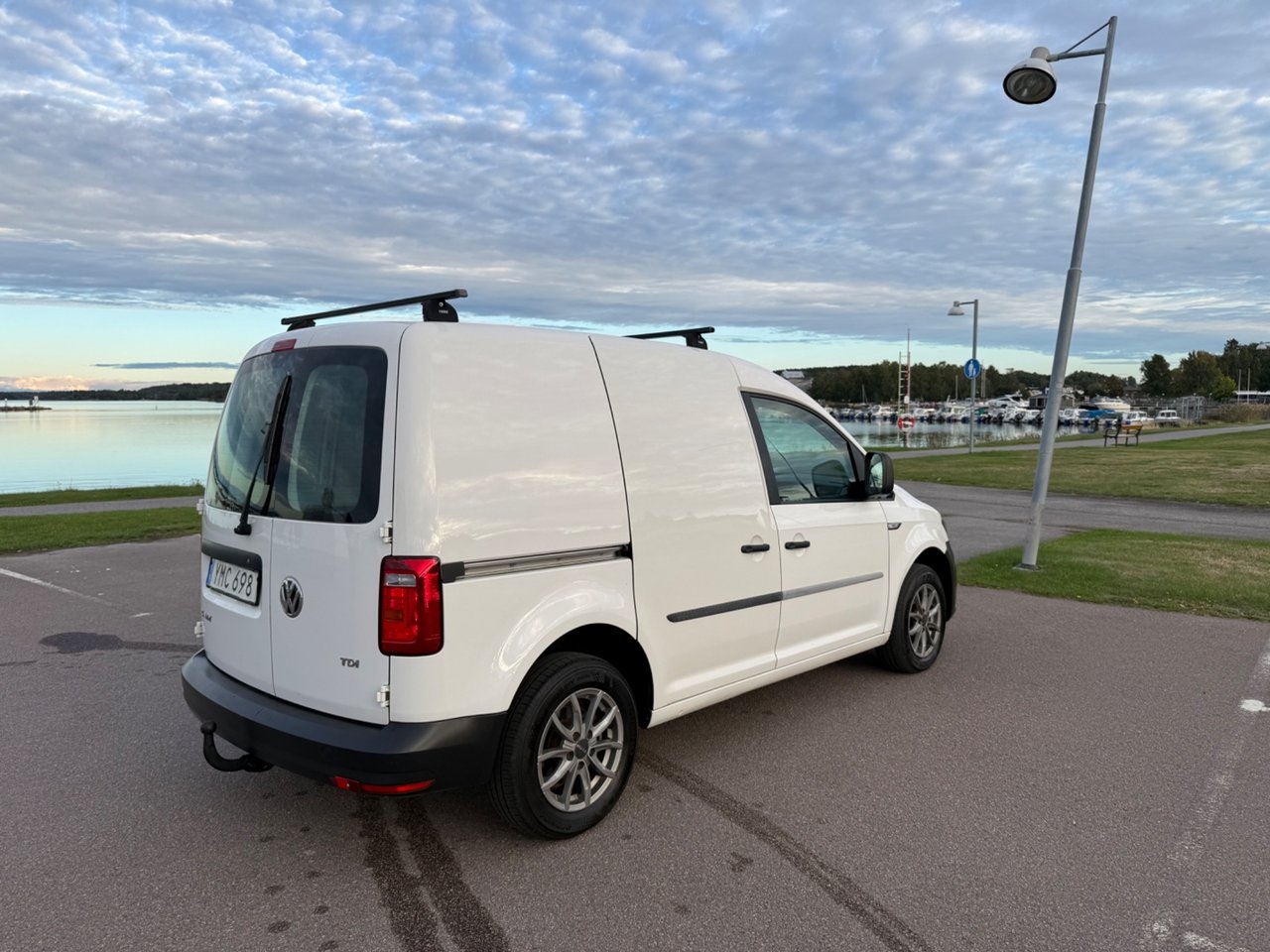 Volkswagen Caddy Skåp 2.0 TDI BMT 2017, bild 2/10