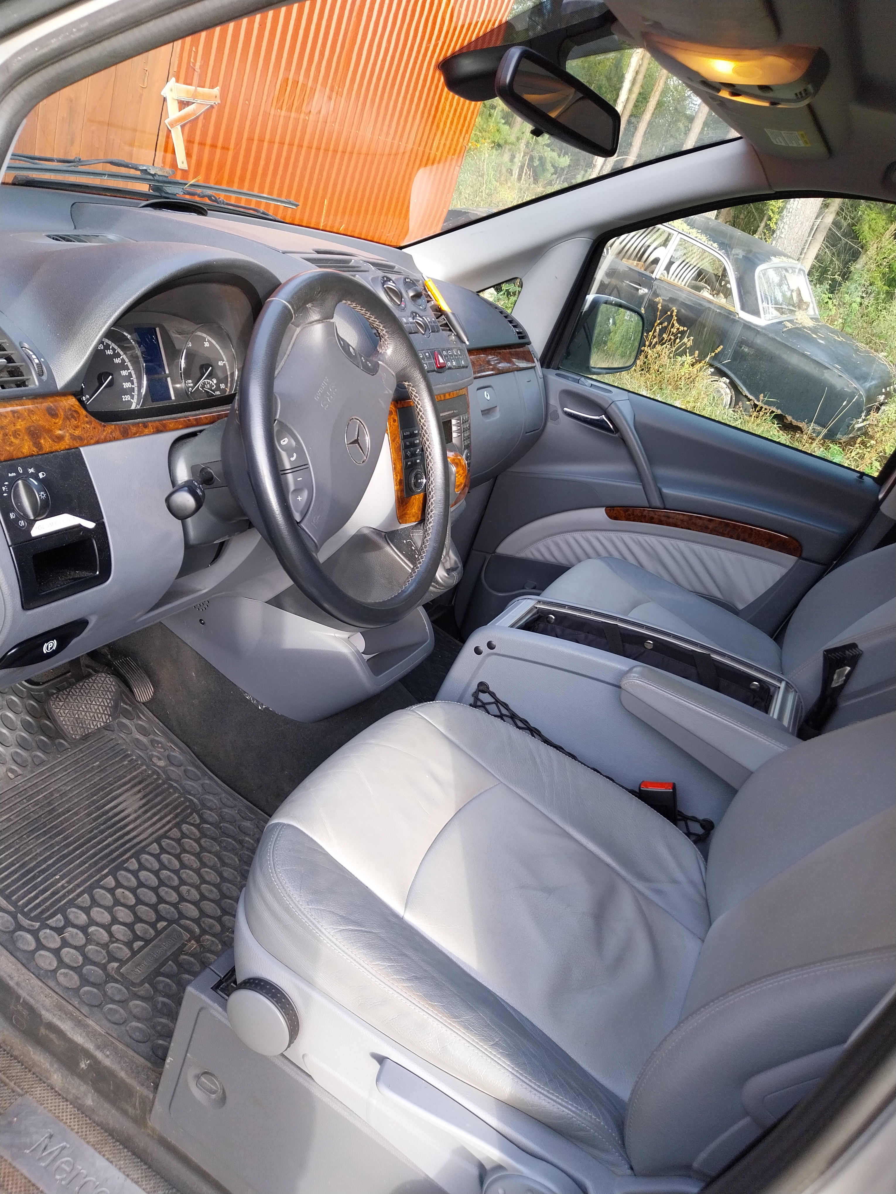 Mercedes-Benz Viano 2010, photo 6/7