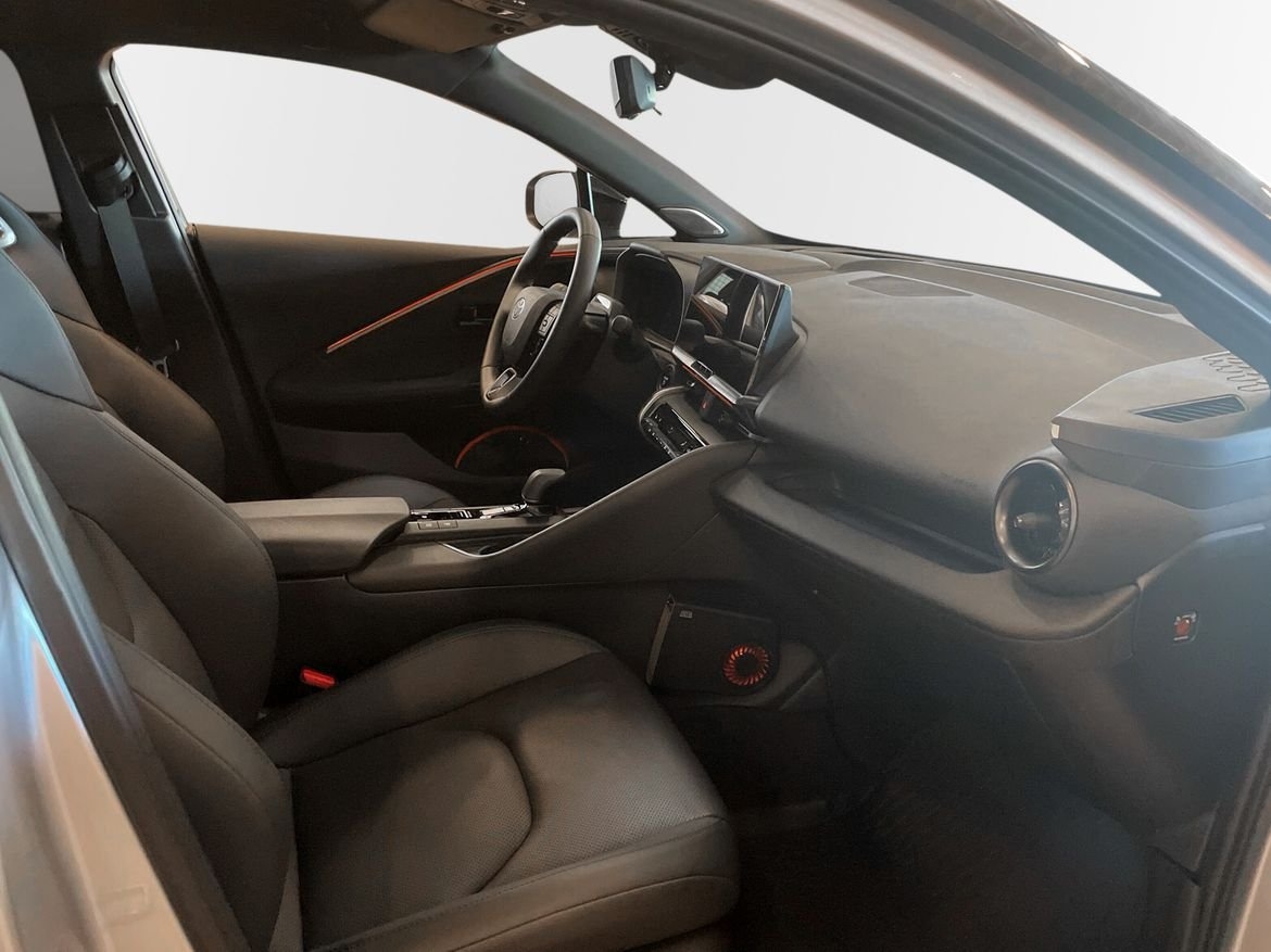 Toyota C-HR 2025, bild 7/10
