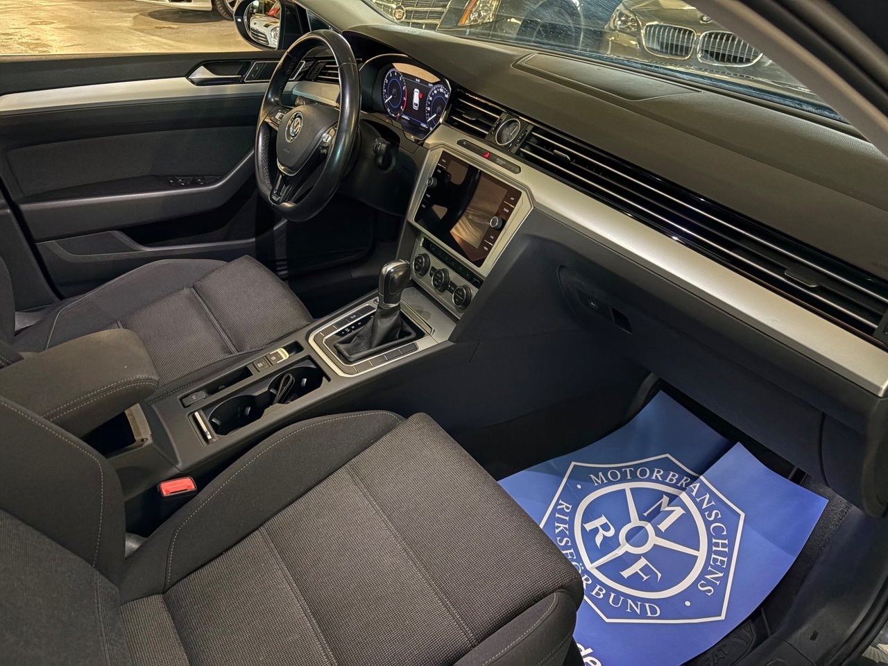 Volkswagen Passat 2019, bild 6/8