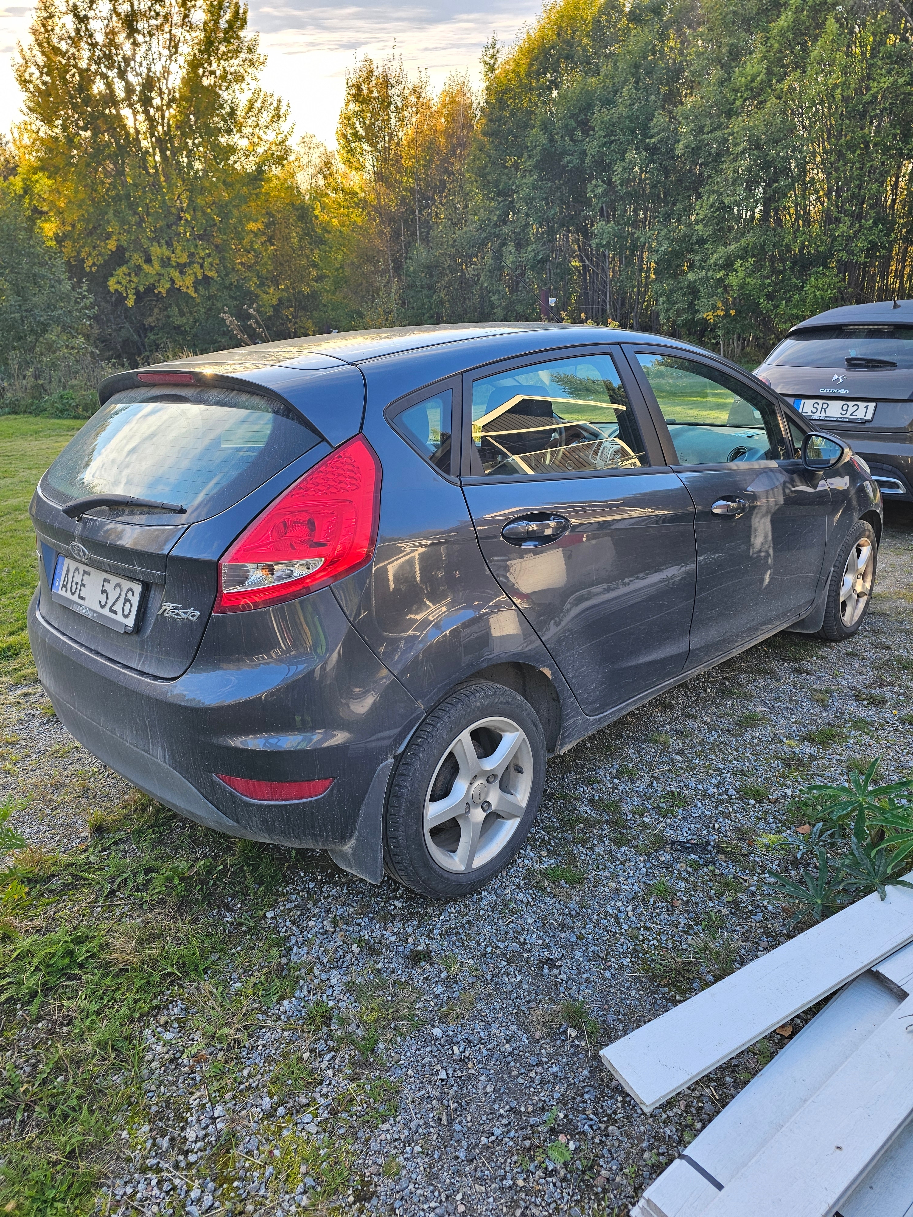 Ford Fiesta 5-dörrar 1.6 TDCi Manuell 2010, kuva 2/8