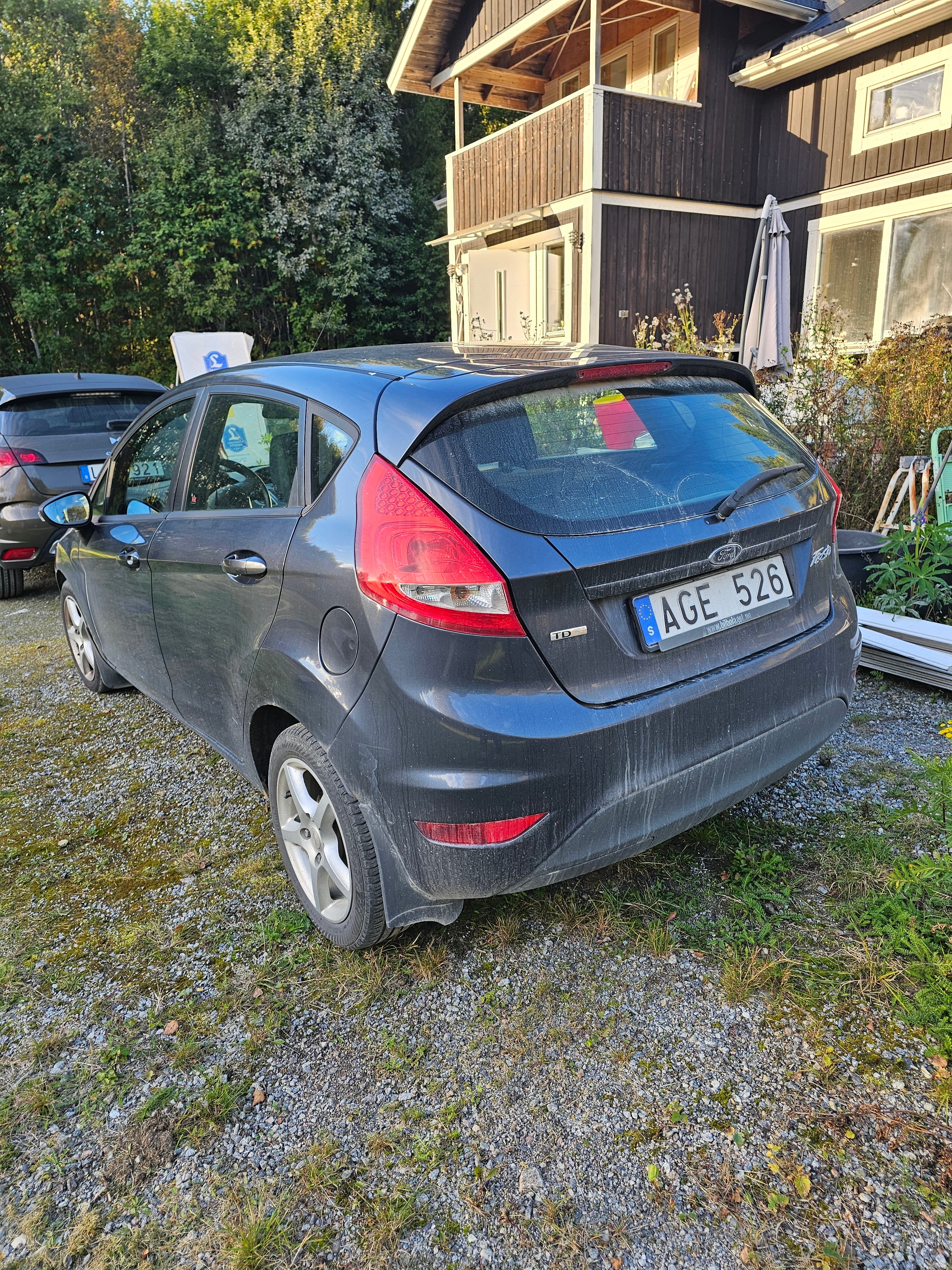 Ford Fiesta 5-dörrar 1.6 TDCi Manuell 2010, kuva 3/8