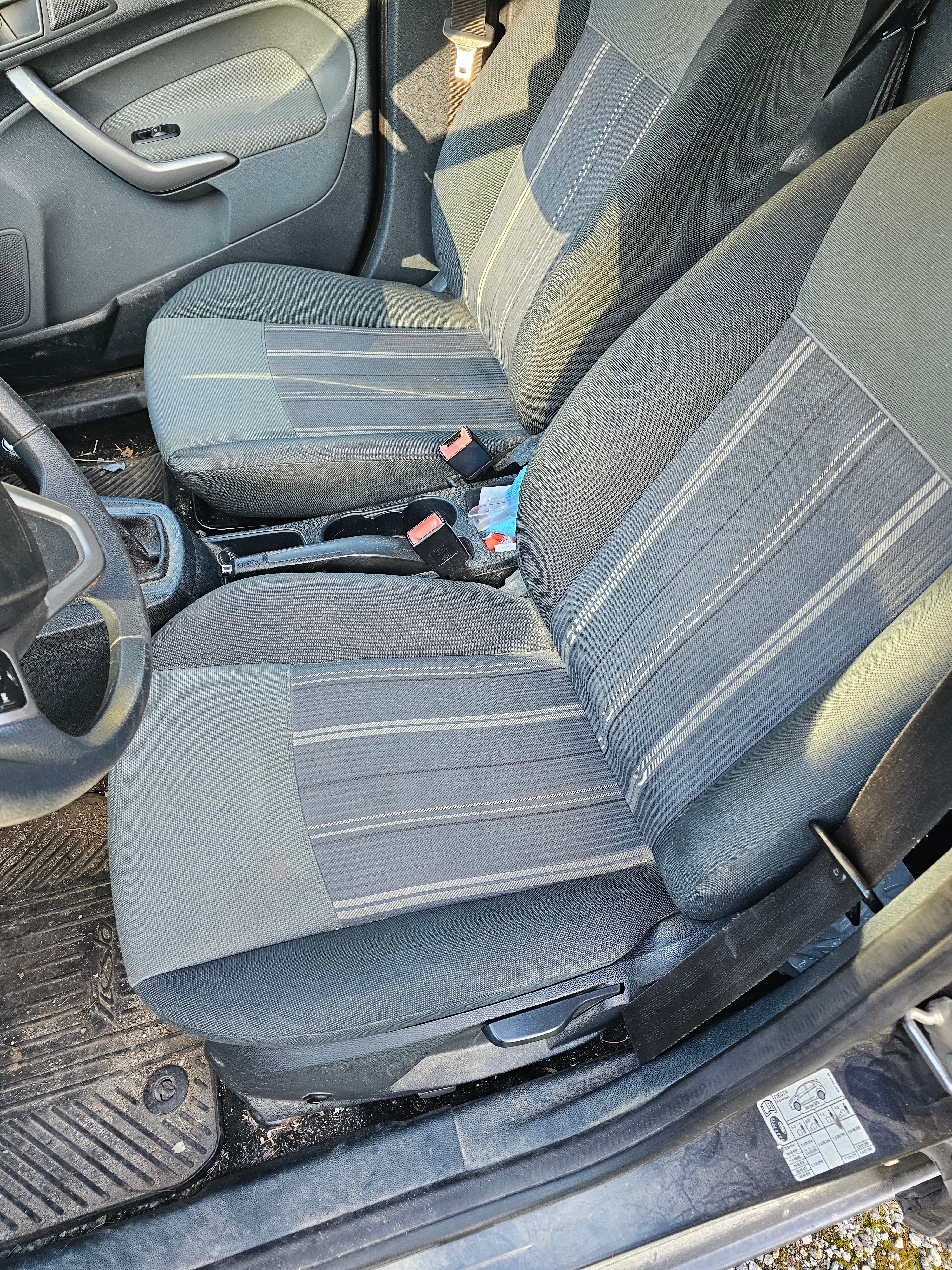Ford Fiesta 5-dörrar 1.6 TDCi Manuell 2010, kuva 4/8
