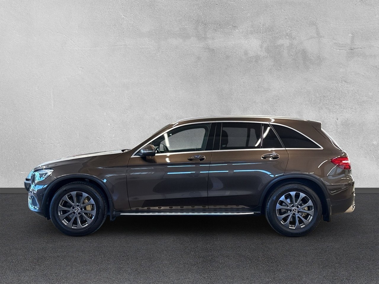 Mercedes-Benz GLC 2018, bild 2/10