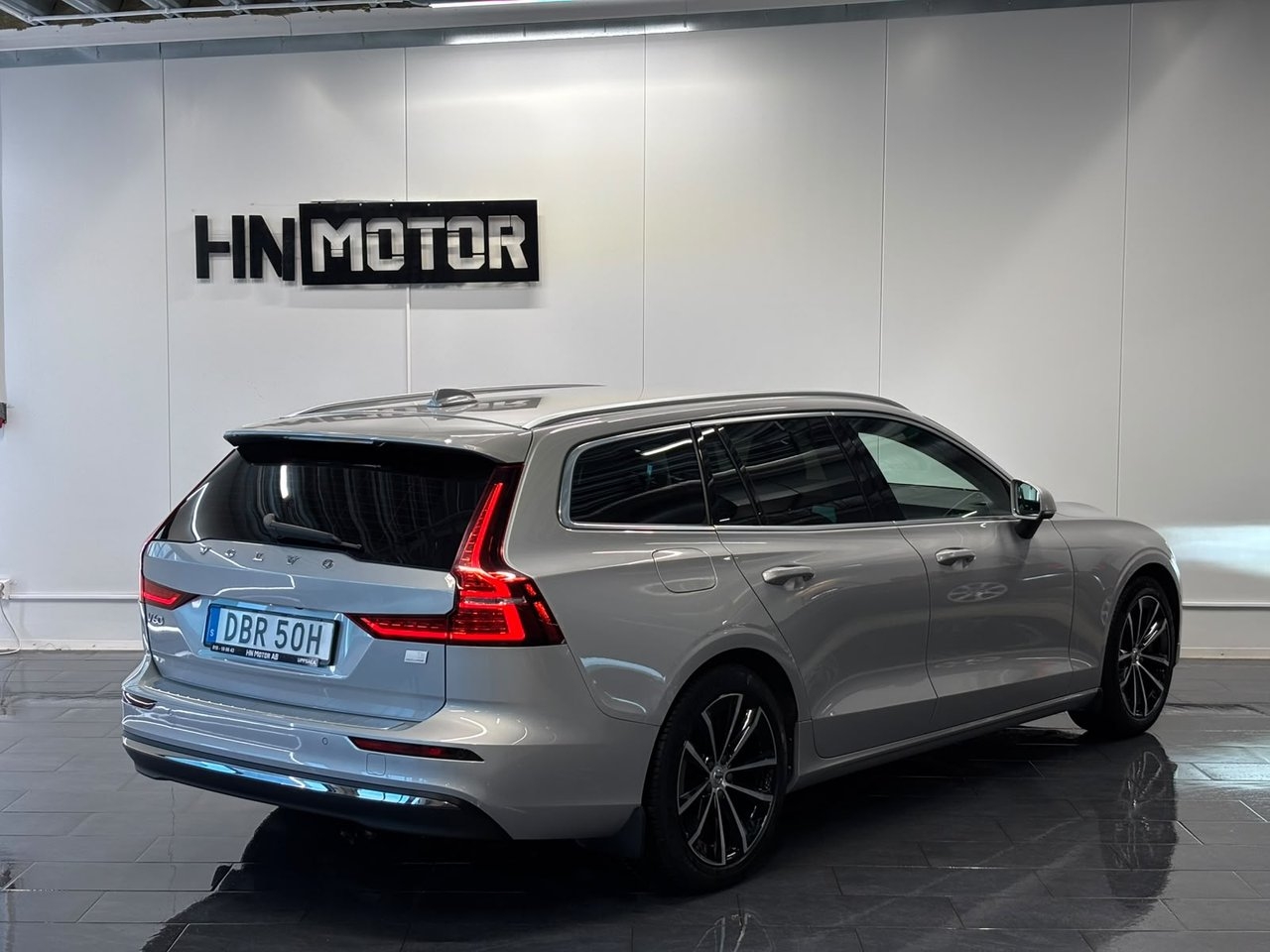 Volvo V60 Recharge T6 AWD Plus Bright 2023, kuva 7/10