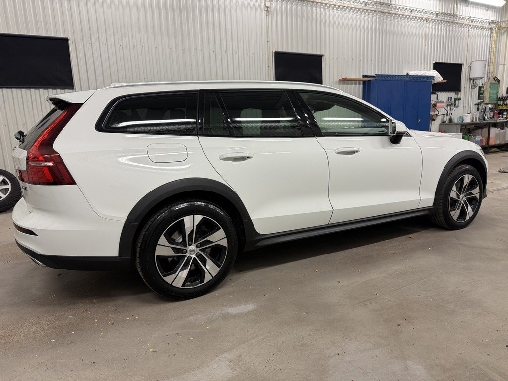 Volvo V60 Cross Country 2021, kuva 6/10