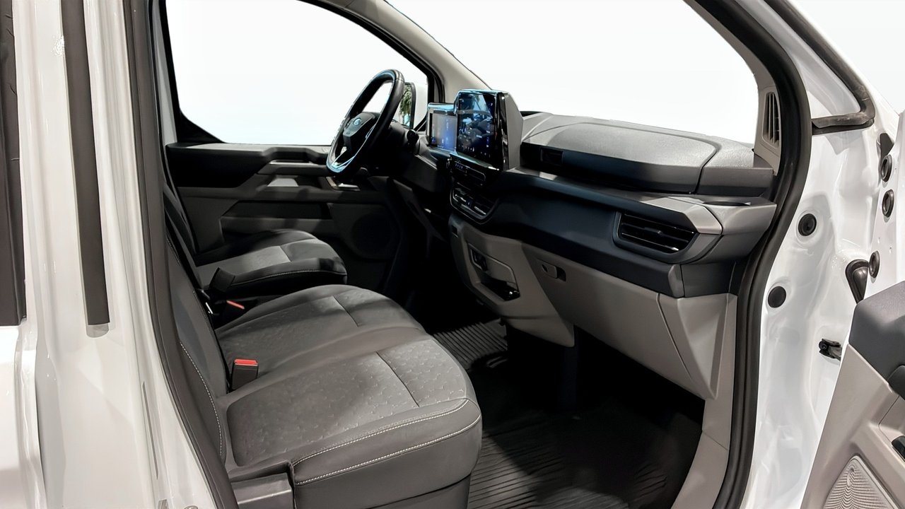Ford Tourneo Custom 2024, photo 7/10