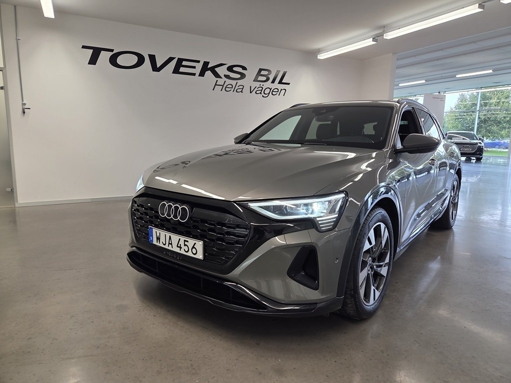 Audi Q8 55 e-tron quattro 2024, photo 3/8