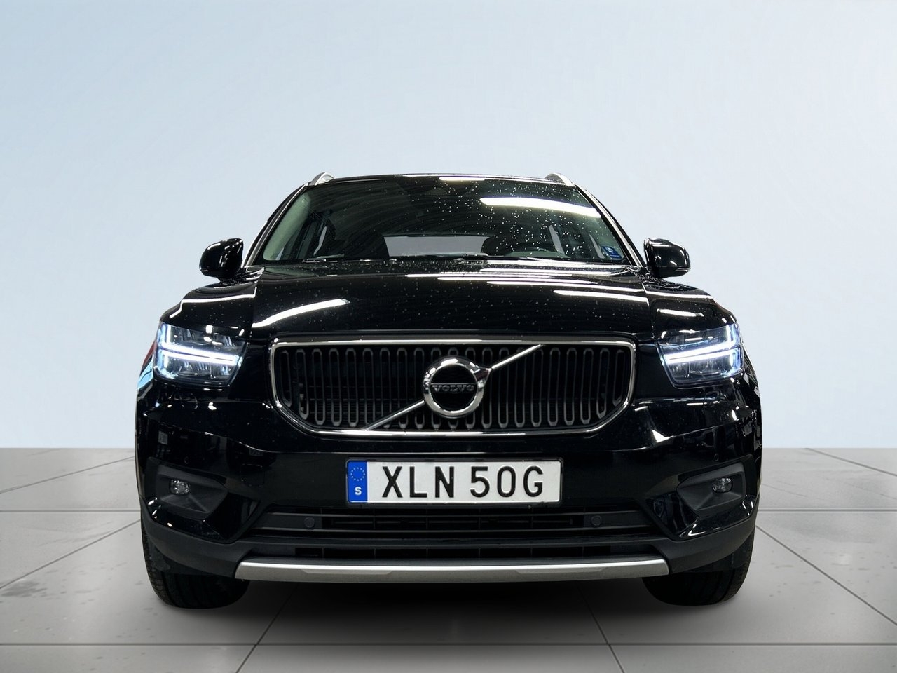 Volvo XC40 T2 Momentum 2021, bild 2/19