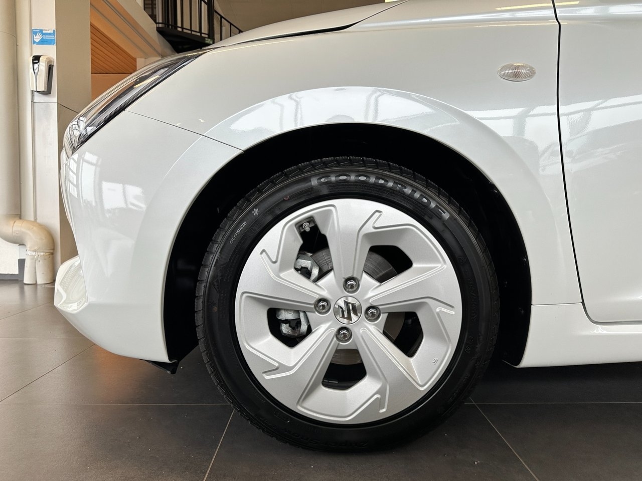Suzuki Swift Hybrid Select Automat 2025, bild 6/10