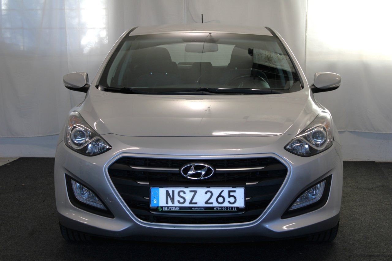 Hyundai i30 1.6 GDI DCT 2015, bild 2/10