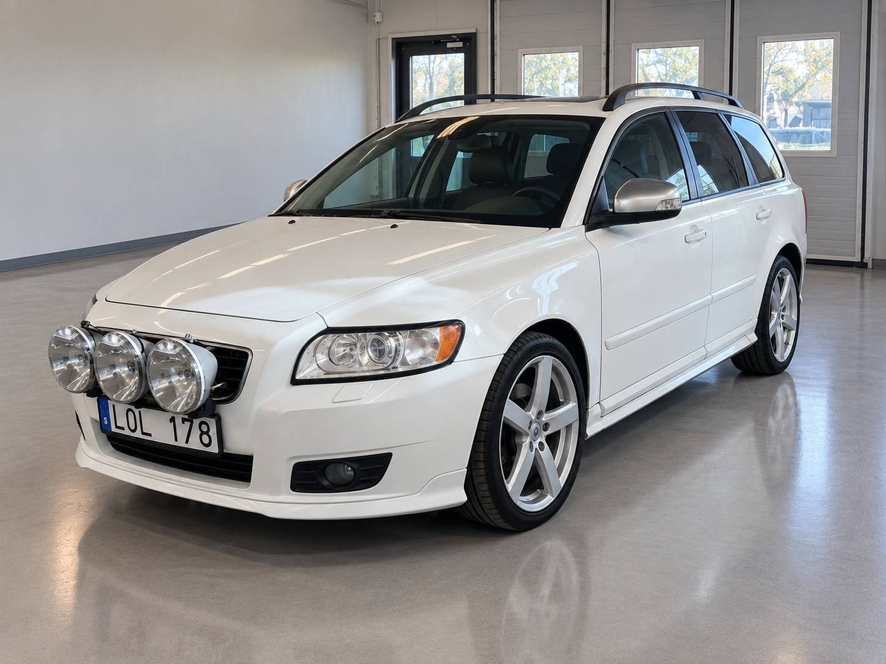 Volvo V50 D4 Geartronic R-Design Euro 5 2011, bild 2/10