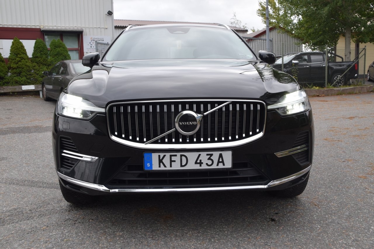 Volvo XC60 Recharge Plug-in T6 AWD 2023, bild 2/10