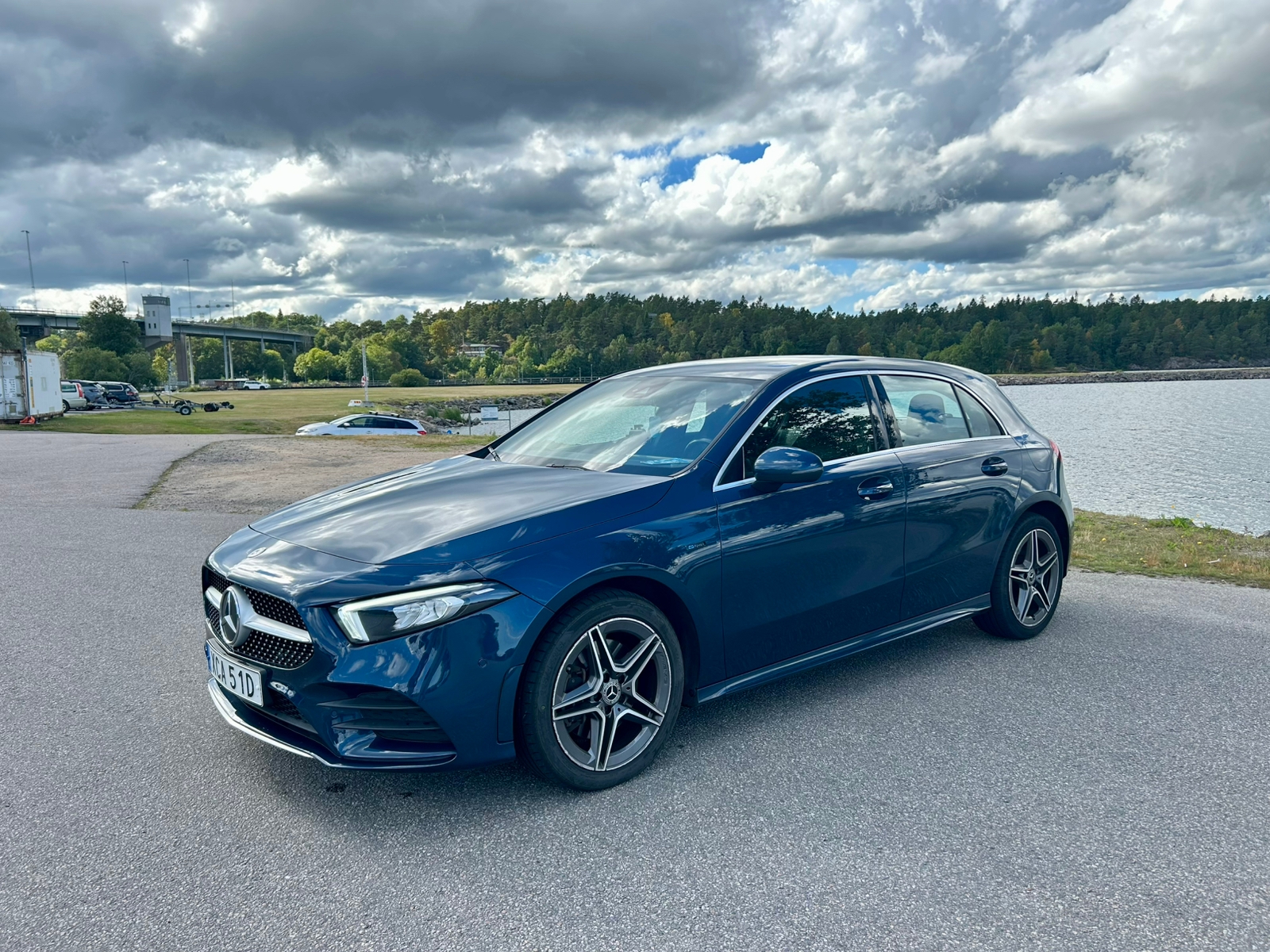 Mercedes-Benz A 250 e 8G-DCT AMG Line 2021, kuva 4/10