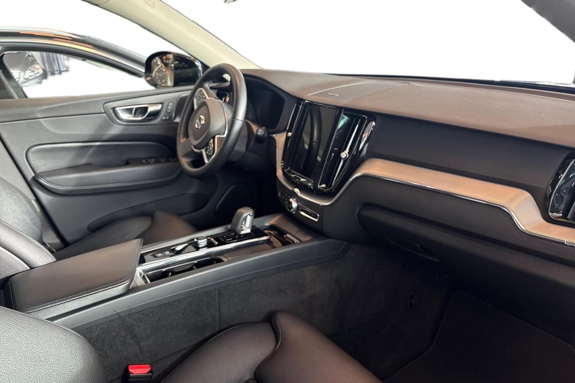 Volvo XC60 T6 Plus Dark 2025, bild 7/10