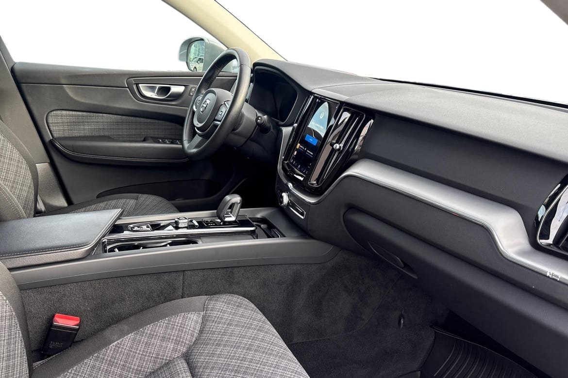 Volvo XC60 Recharge T6 Core Edition 2024, bild 7/10