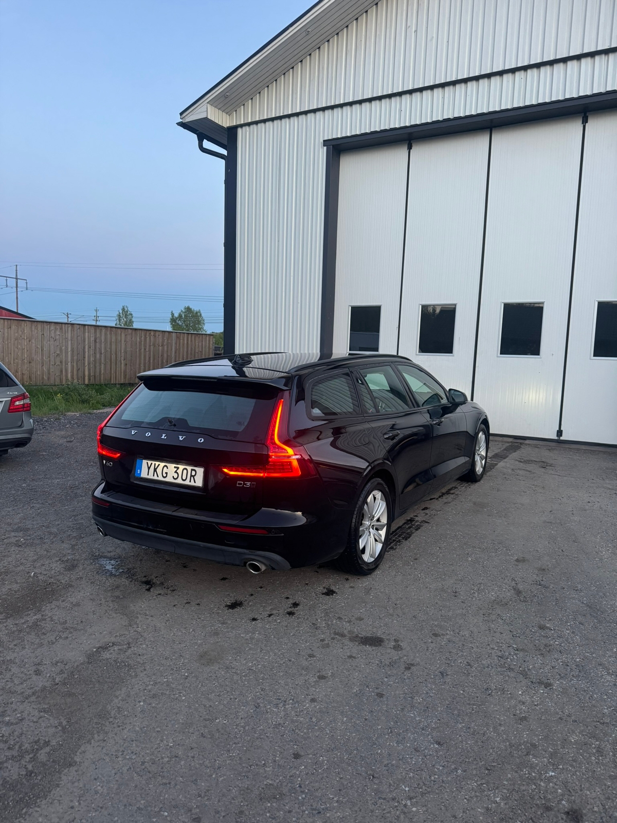 Volvo V60 D3 AWD Geartronic 2019, photo 3/6