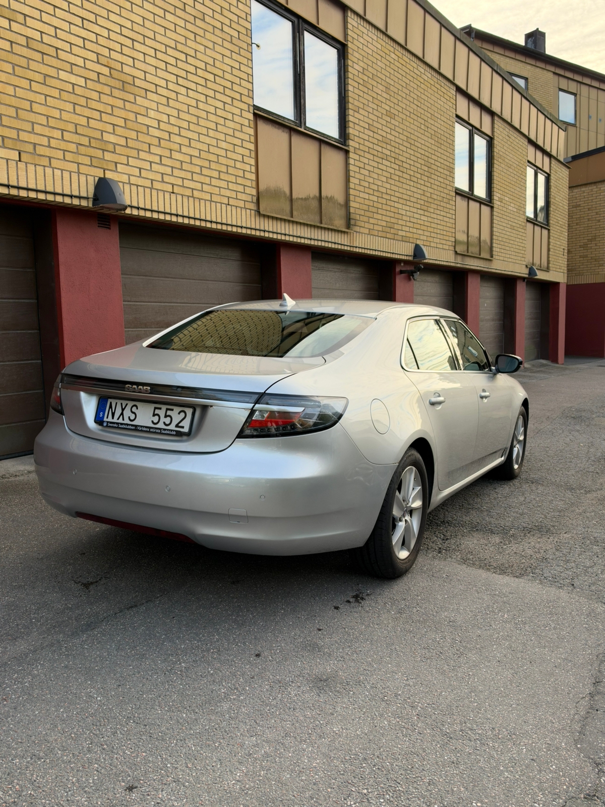 Saab 9-5 SportSedan 2.0 TiD DPF Manuell 2010, bild 4/10