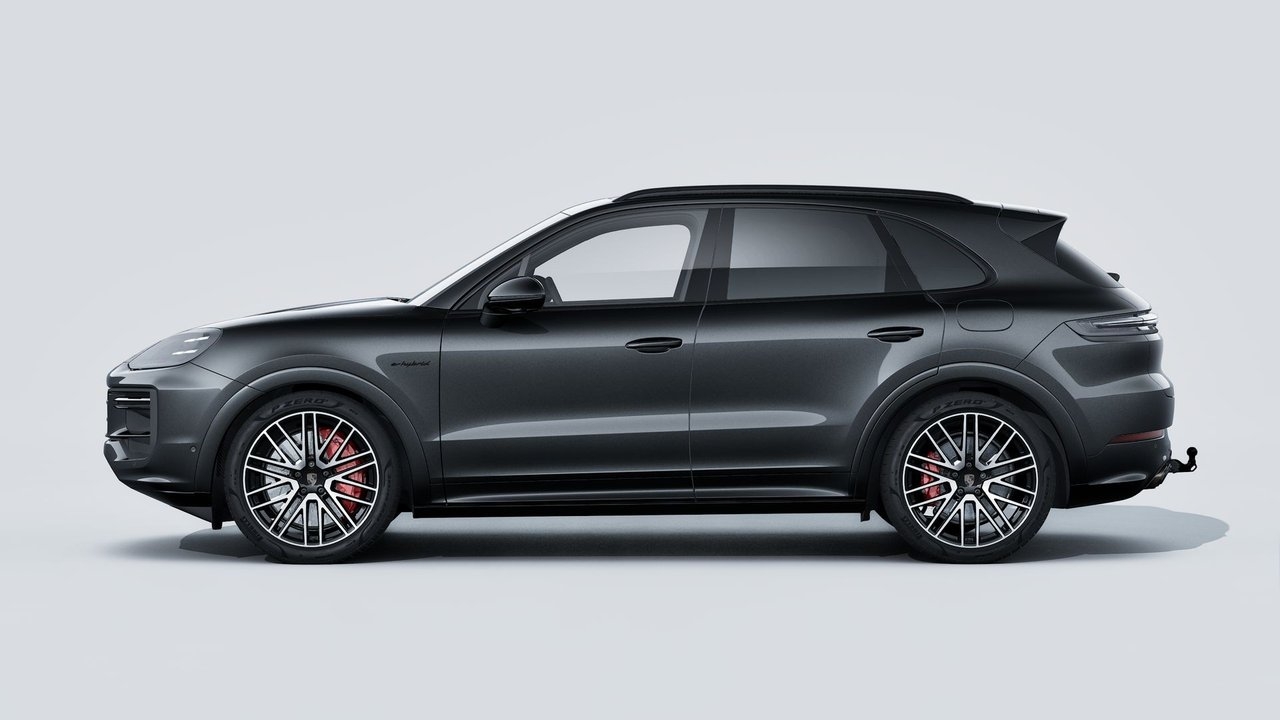 Porsche Cayenne Turbo E-Hybrid 739 hk 2025, bild 3/6