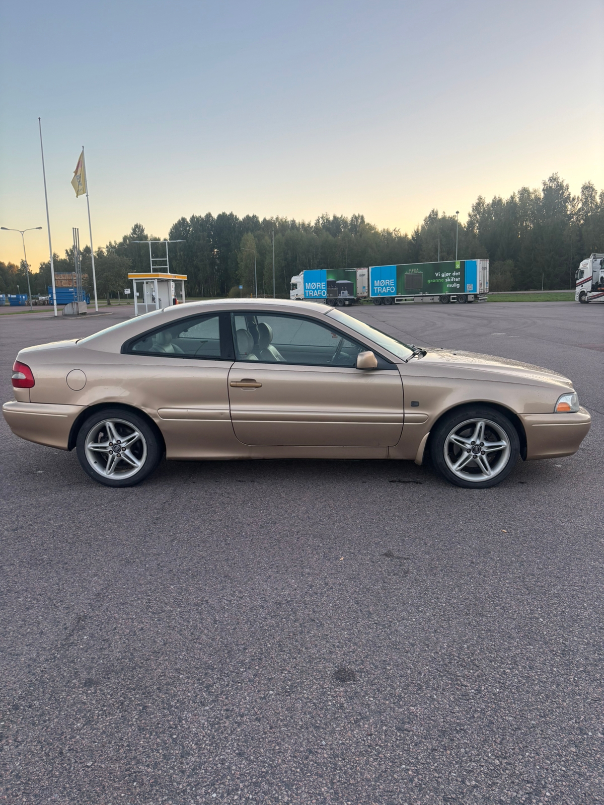 Volvo C70 T5 2.3 T Manuell 1999, kuva 4/10