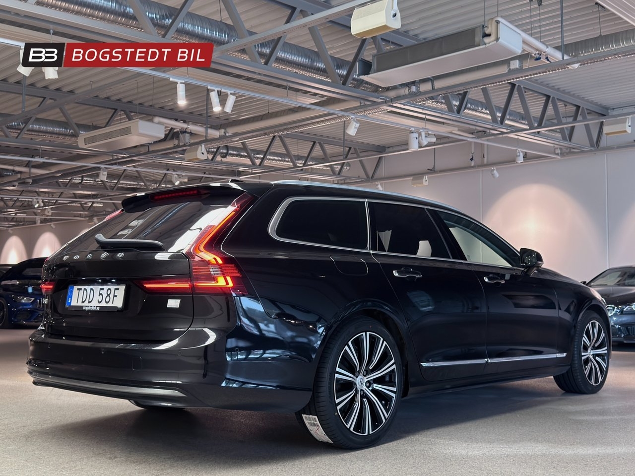Volvo V90 2022, photo 7/10