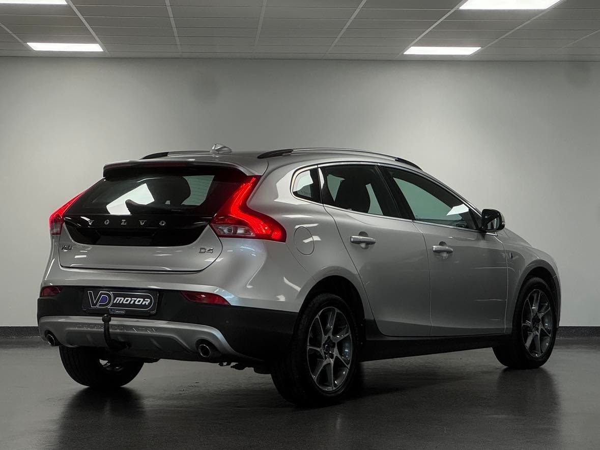 Volvo V40 Cross Country 2015, photo 5/23