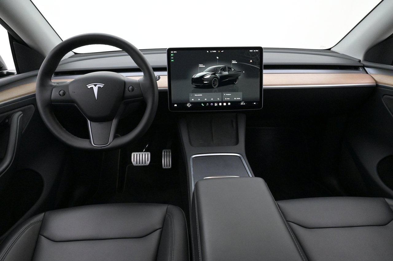 Tesla Model Y Performance Autopilot 2022, photo 6/10