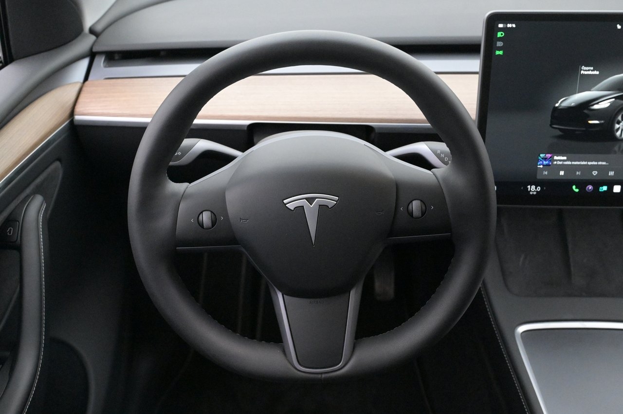 Tesla Model Y 2024, bild 7/10