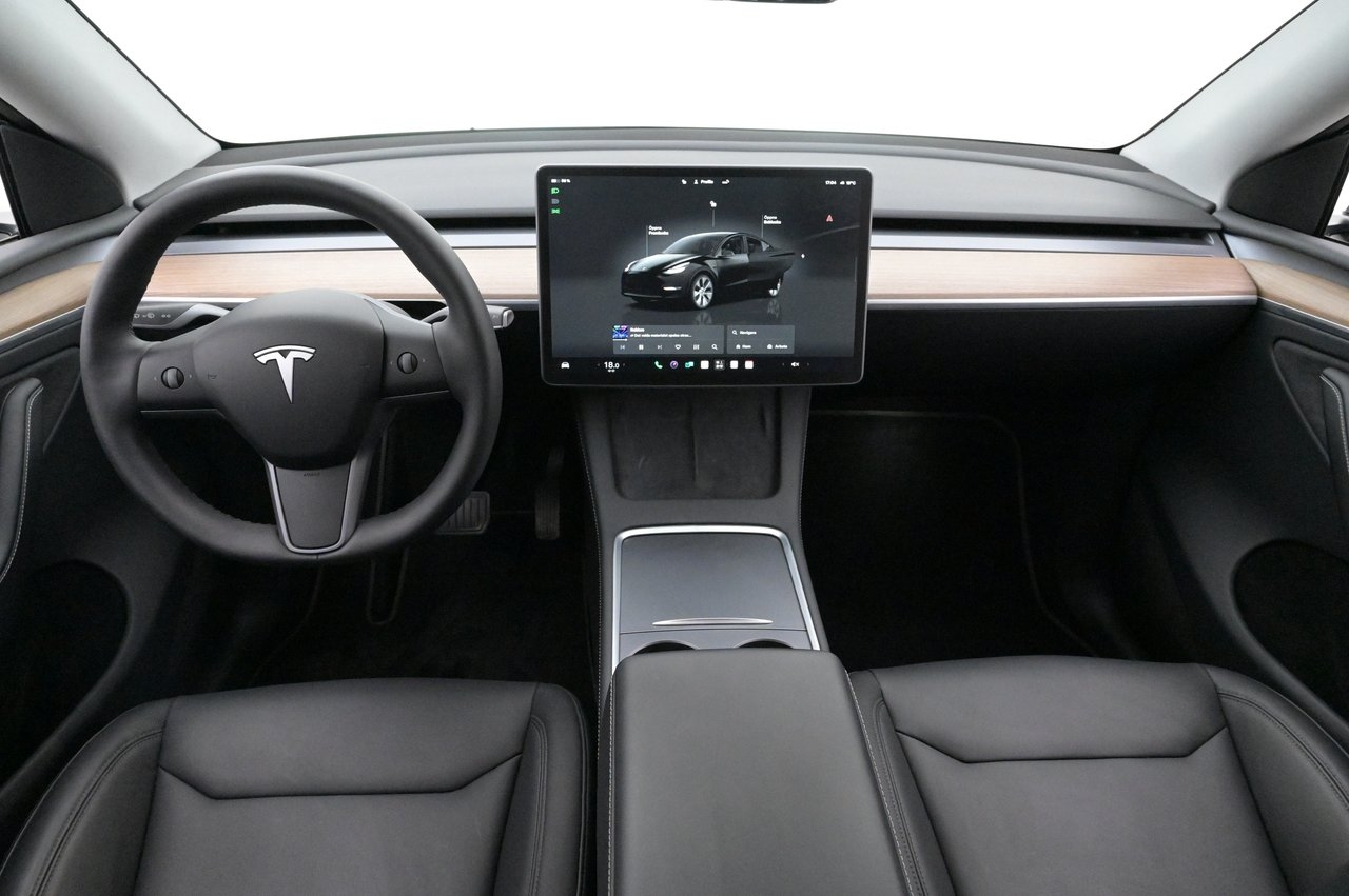 Tesla Model Y 2024, bild 6/10
