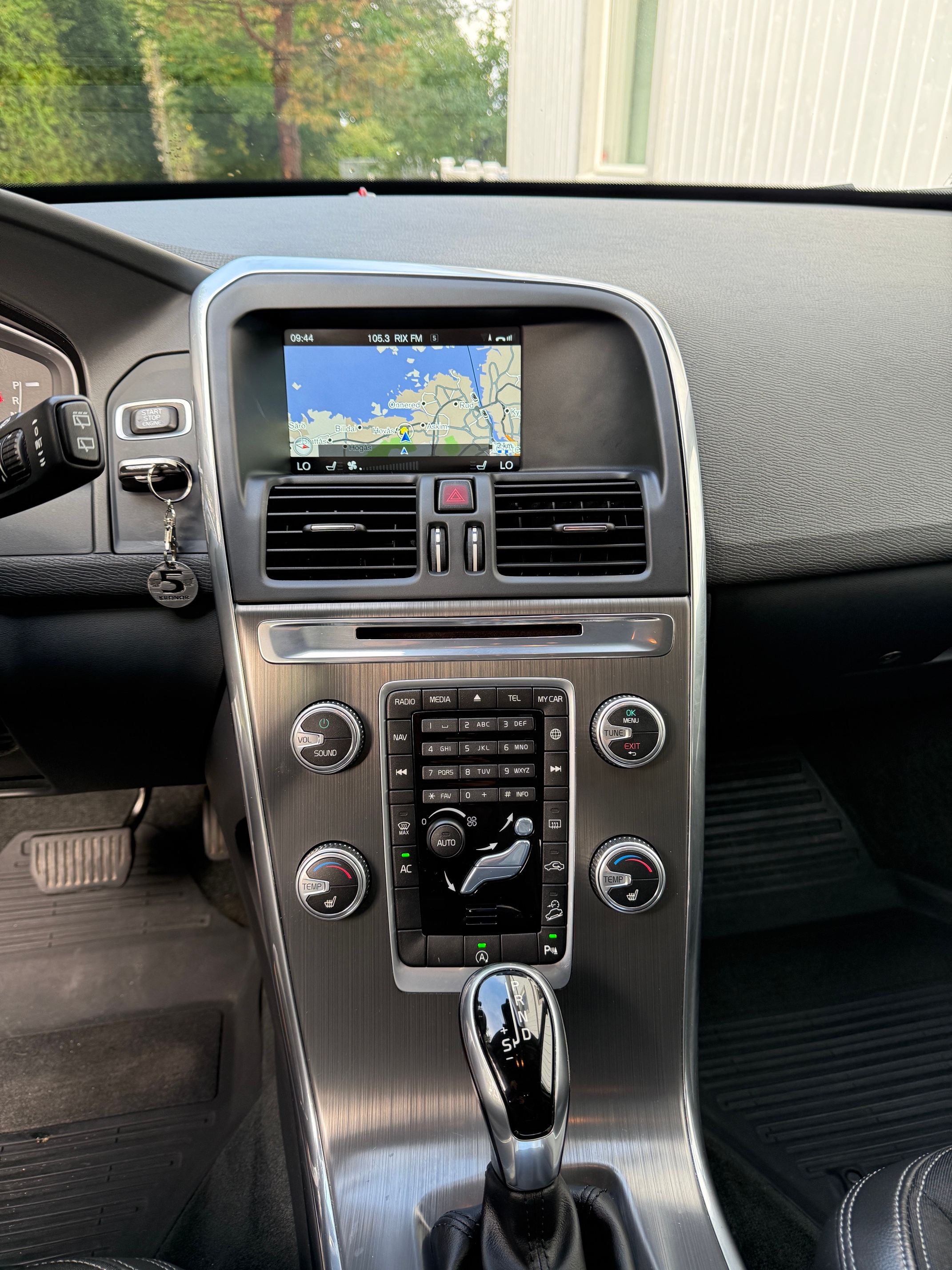 Volvo XC60 D4 AWD Momentum Business E 2016, bild 6/10
