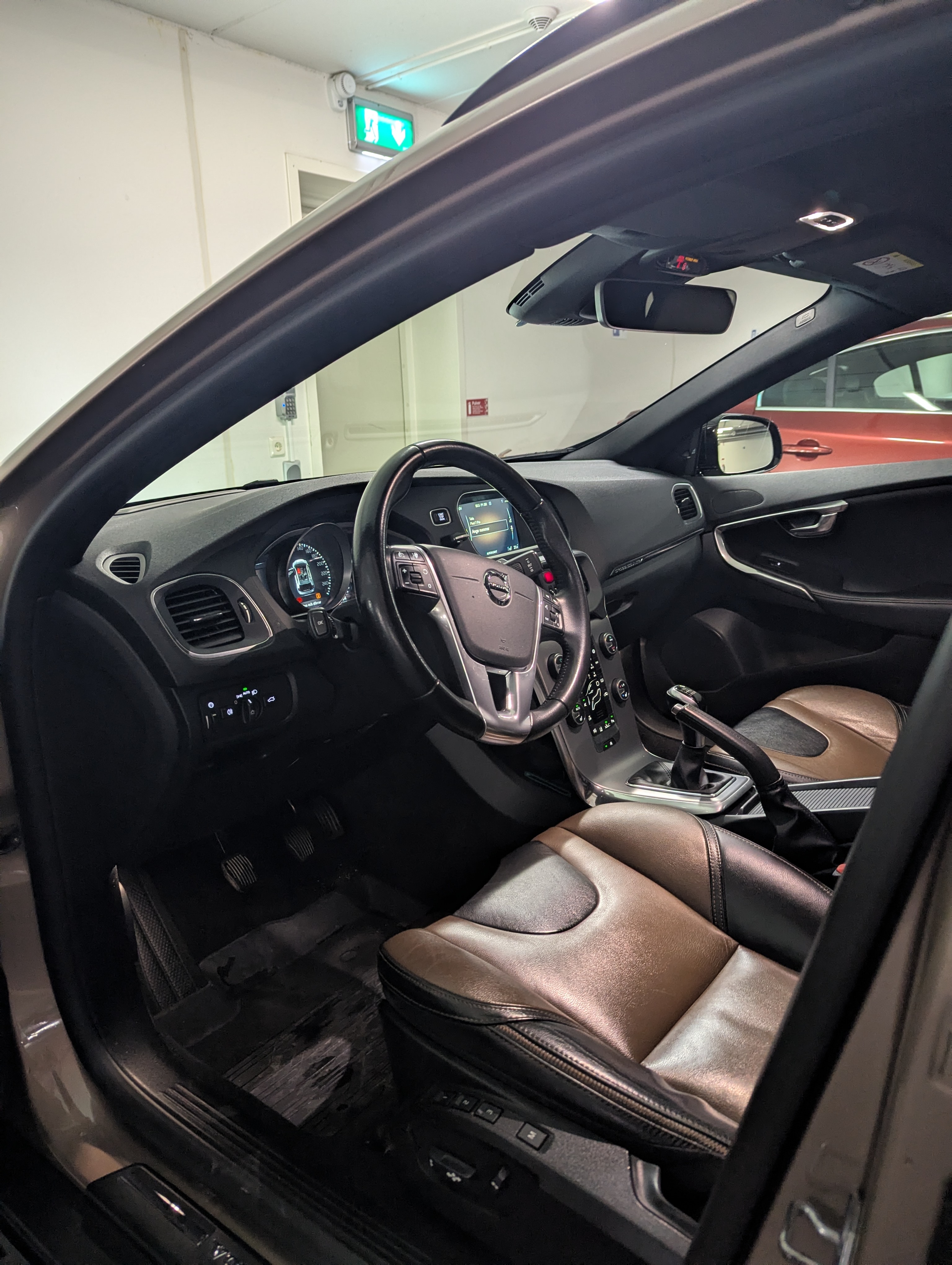 Volvo V40 Cross Country D3 Manuell 2017, bild 6/9