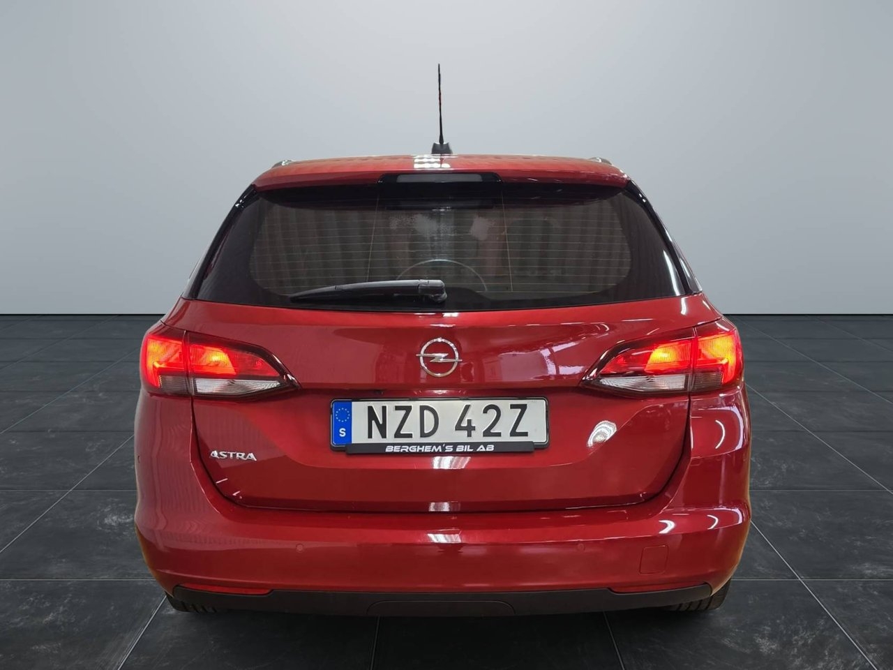 Opel Astra Sport Tourer 1.2 Turbo 2021, bild 4/10