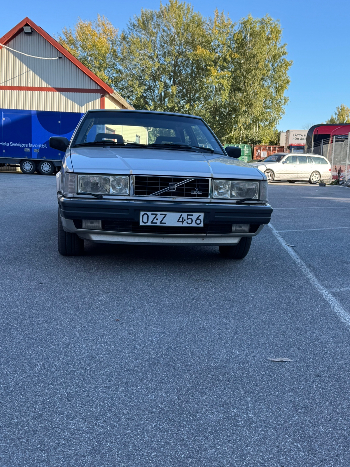 Volvo 780 2.8 V6 Automatisk 1988, bild 2/6