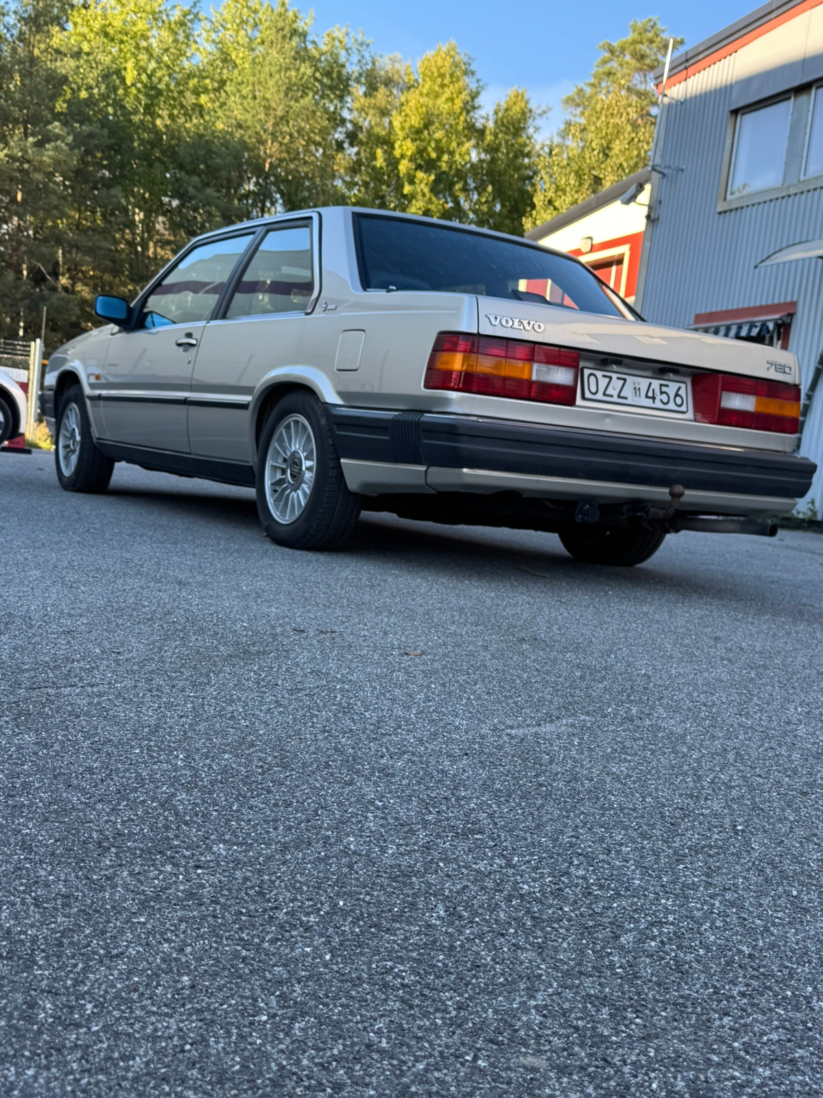 Volvo 780 2.8 V6 Automatisk 1988, bild 3/6