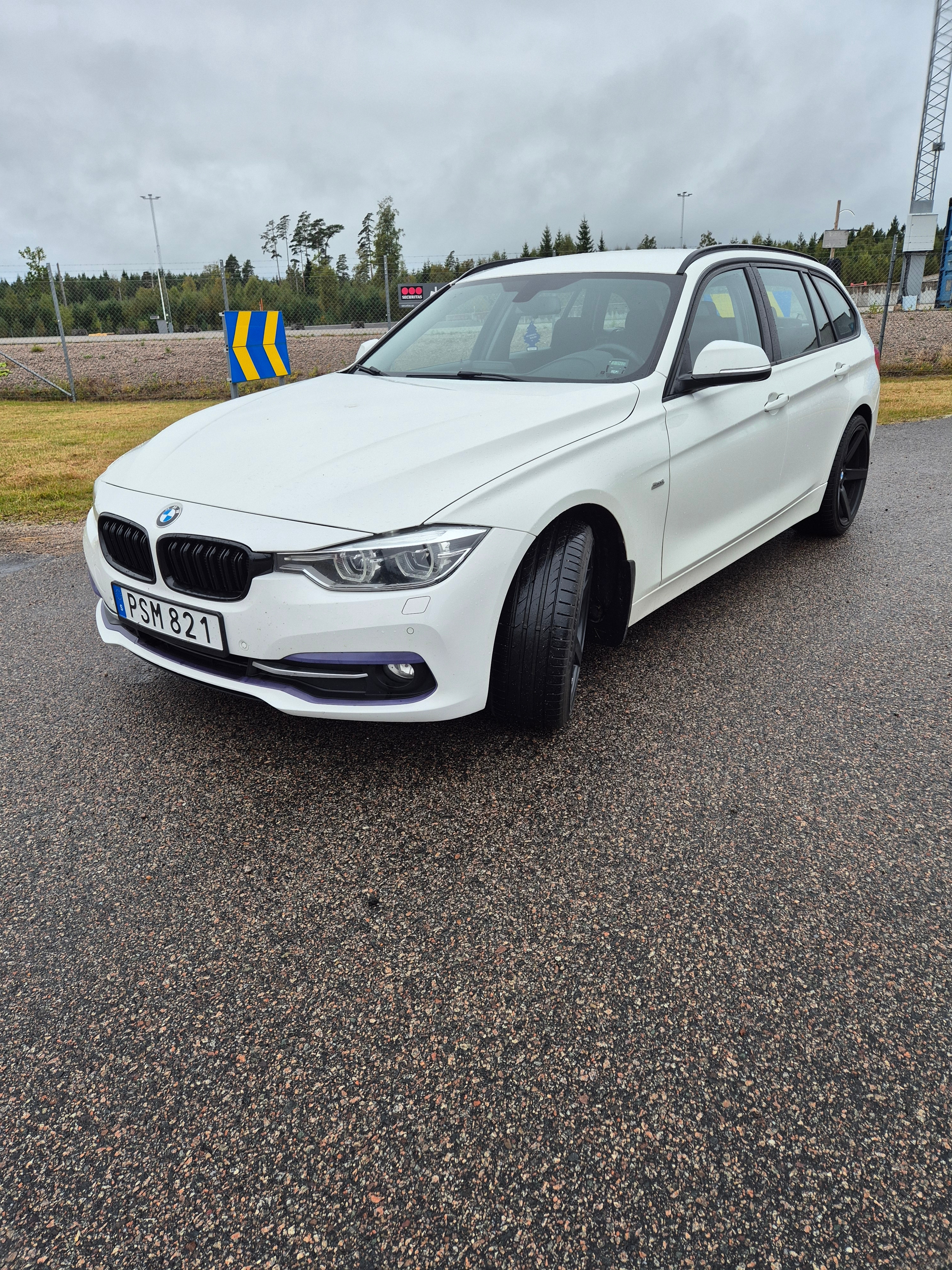 BMW 320