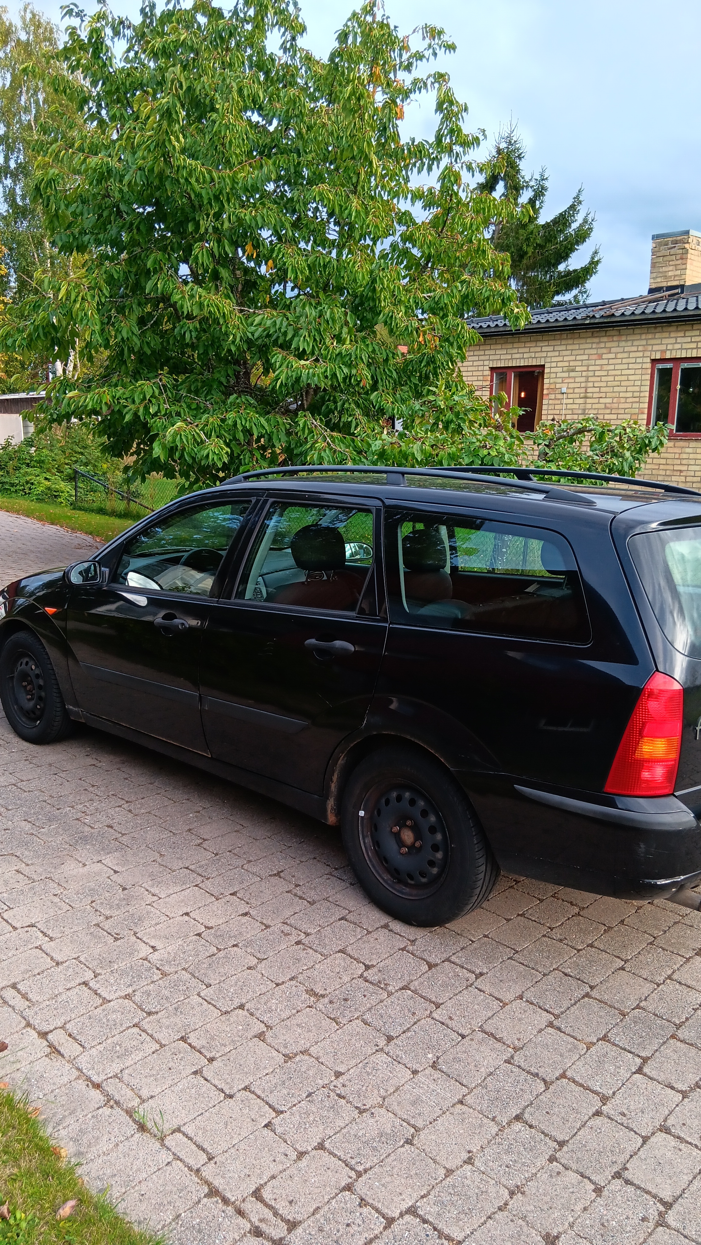 Ford Focus Kombi 1.6 Flexifuel Manuell 2005, bild 4/5