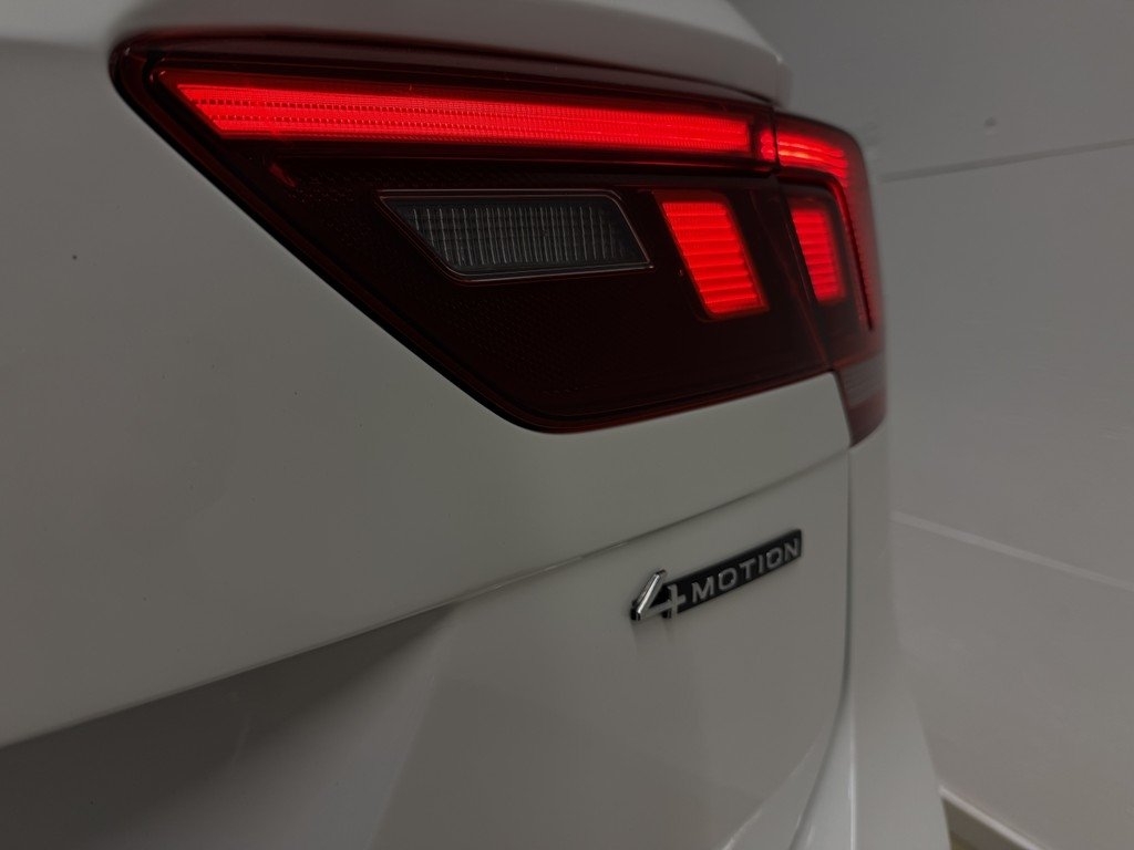 Volkswagen Tiguan 2022, bild 7/10
