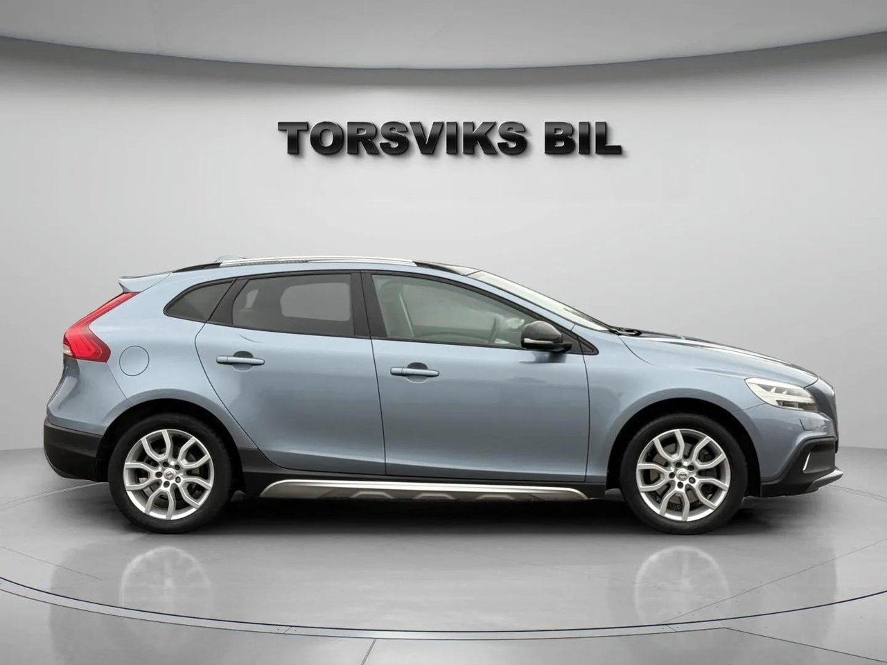 Volvo V40 Cross Country 2017, kuva 7/10