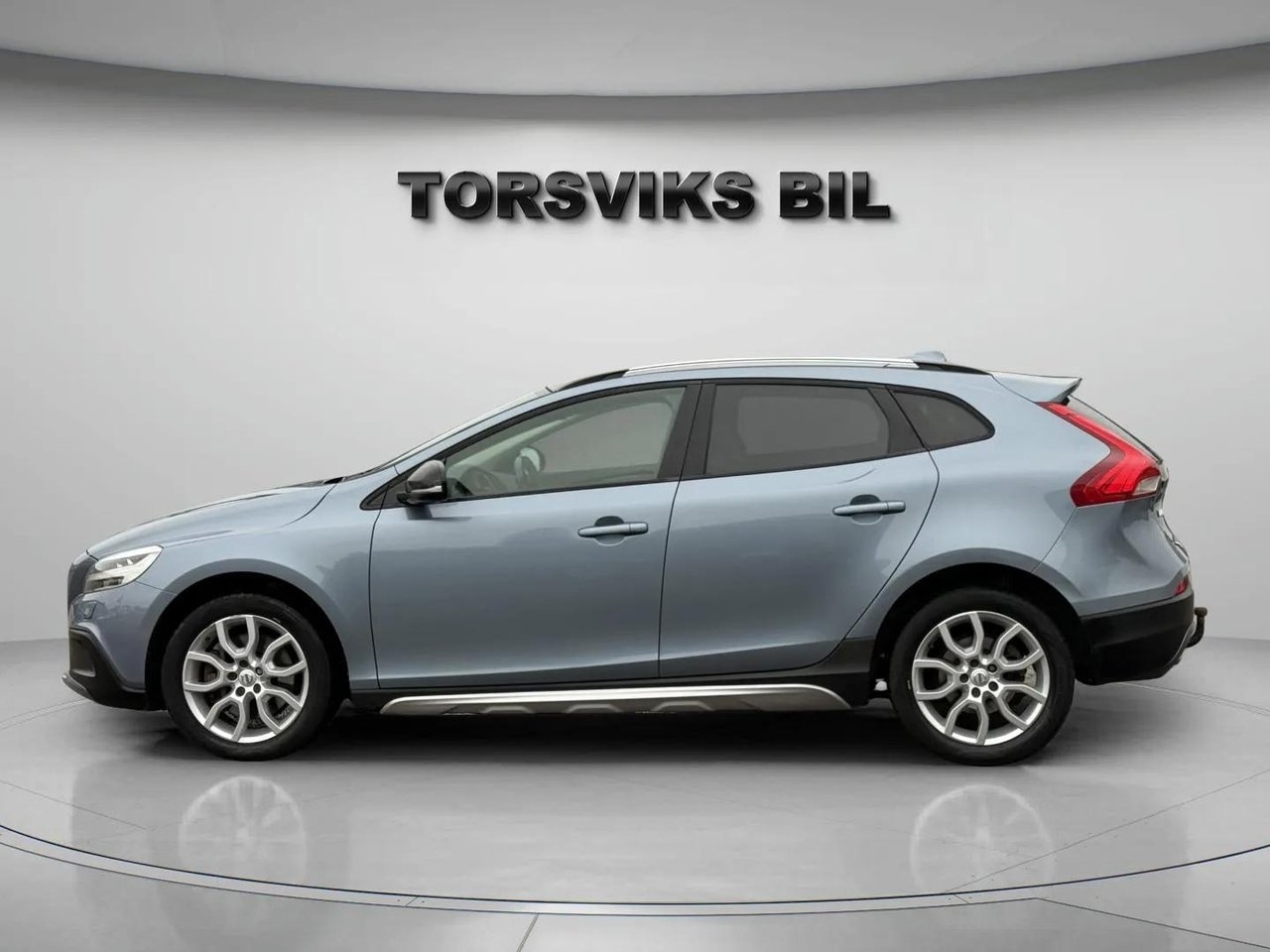 Volvo V40 Cross Country 2017, kuva 3/10