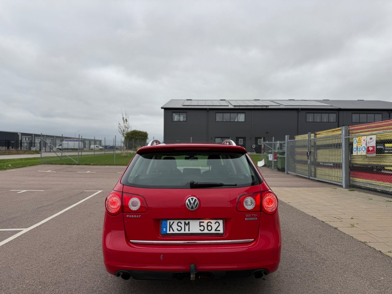 Volkswagen Passat 2010, bild 2/9