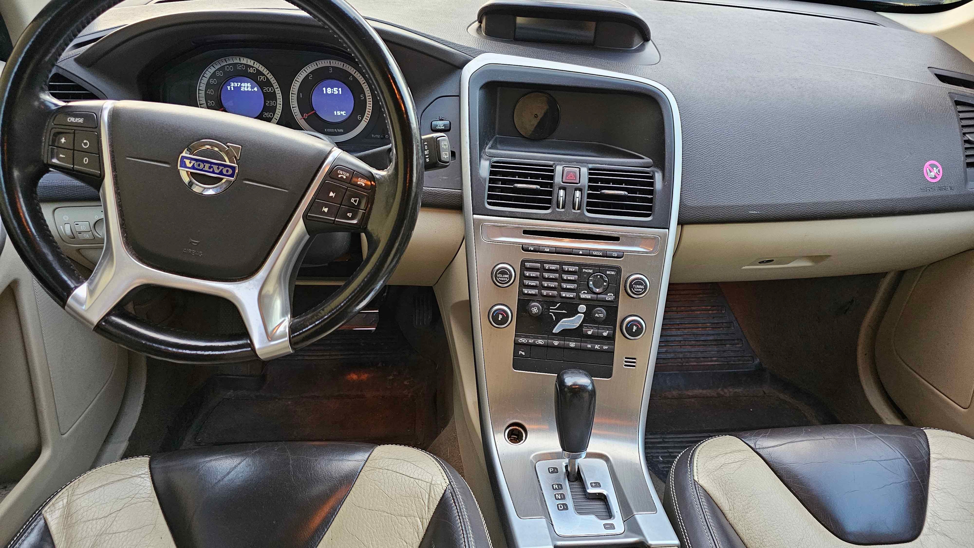 Volvo XC60 2.4D Geartronic 2010, bild 5/6