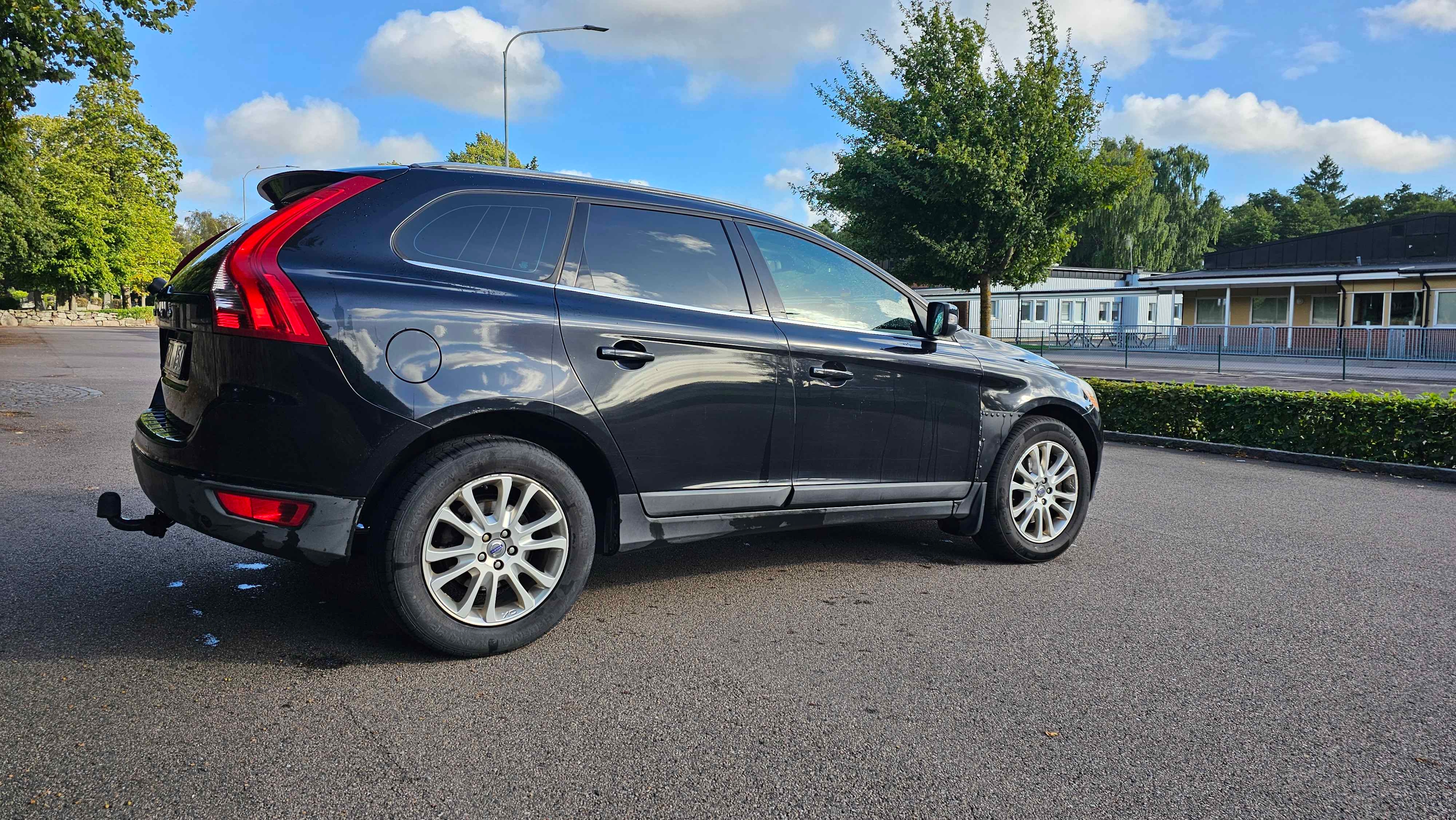 Volvo XC60 2.4D Geartronic 2010, bild 4/6