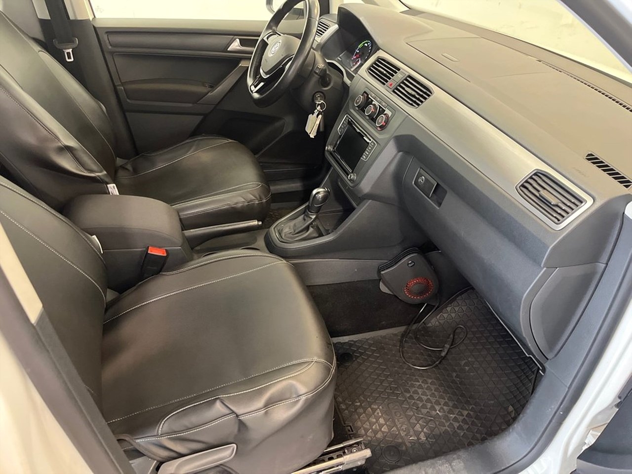 Volkswagen Caddy Maxi 2020, photo 7/10