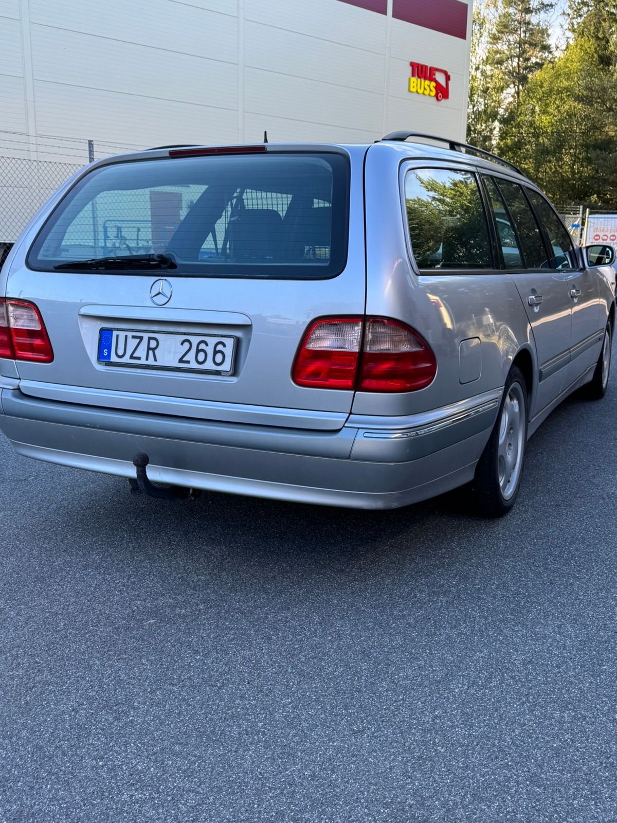 Mercedes-Benz E 320 T Automatisk 2000, bild 3/8